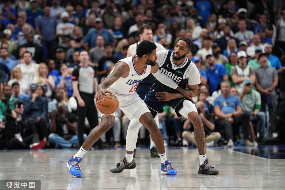 球场上的 球场上的