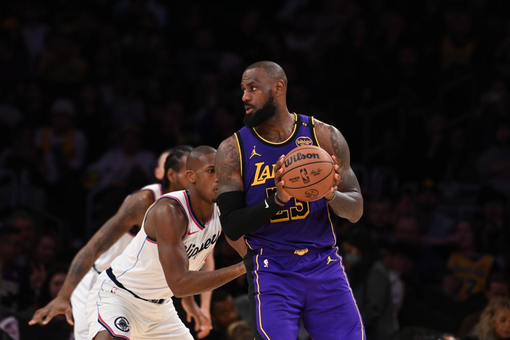 的关键头球 的关键头球